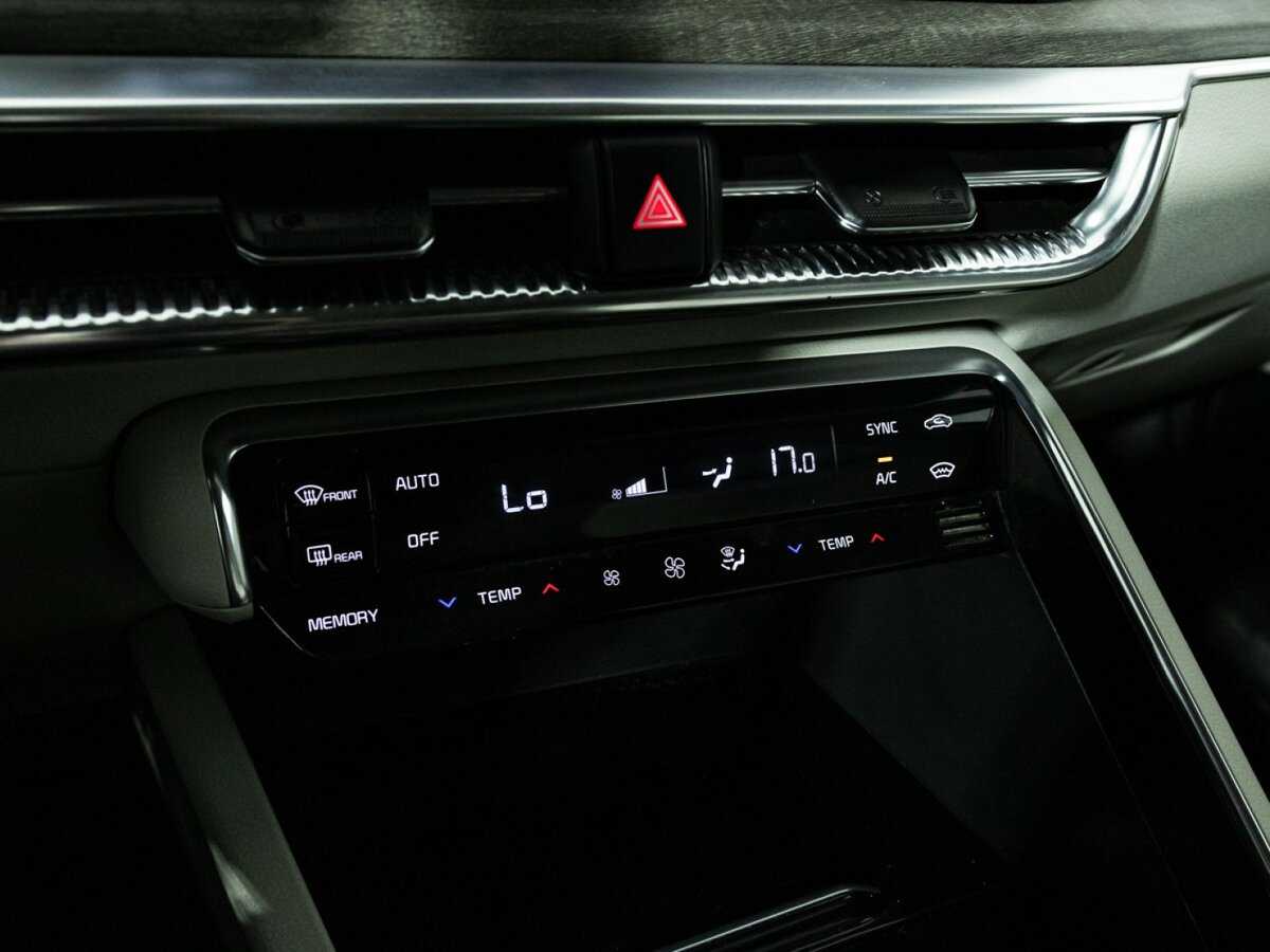 Kia K5 2021 года с пробегом. Фото: #21