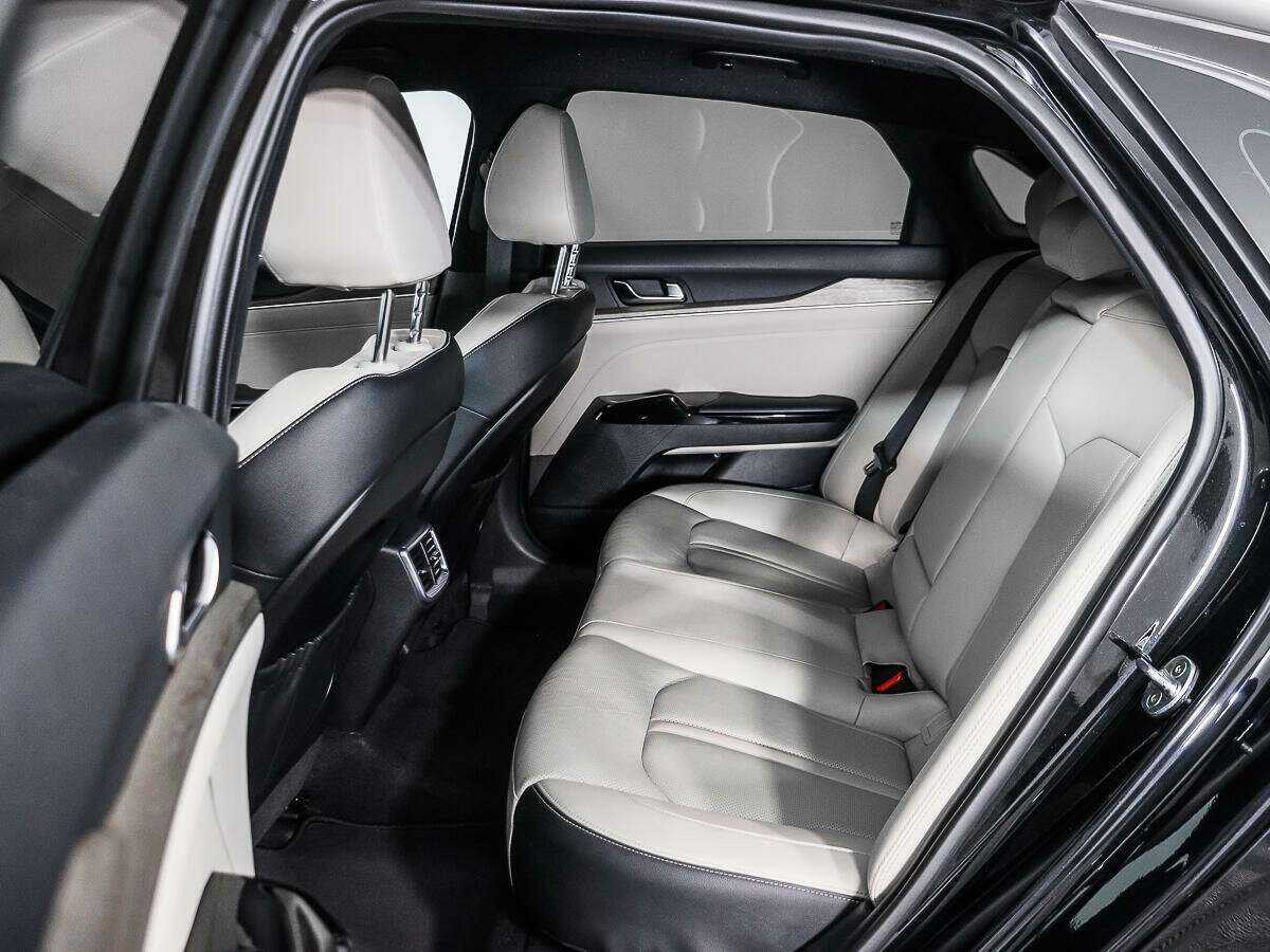 Kia K5 2020 года с пробегом. Фото: #12