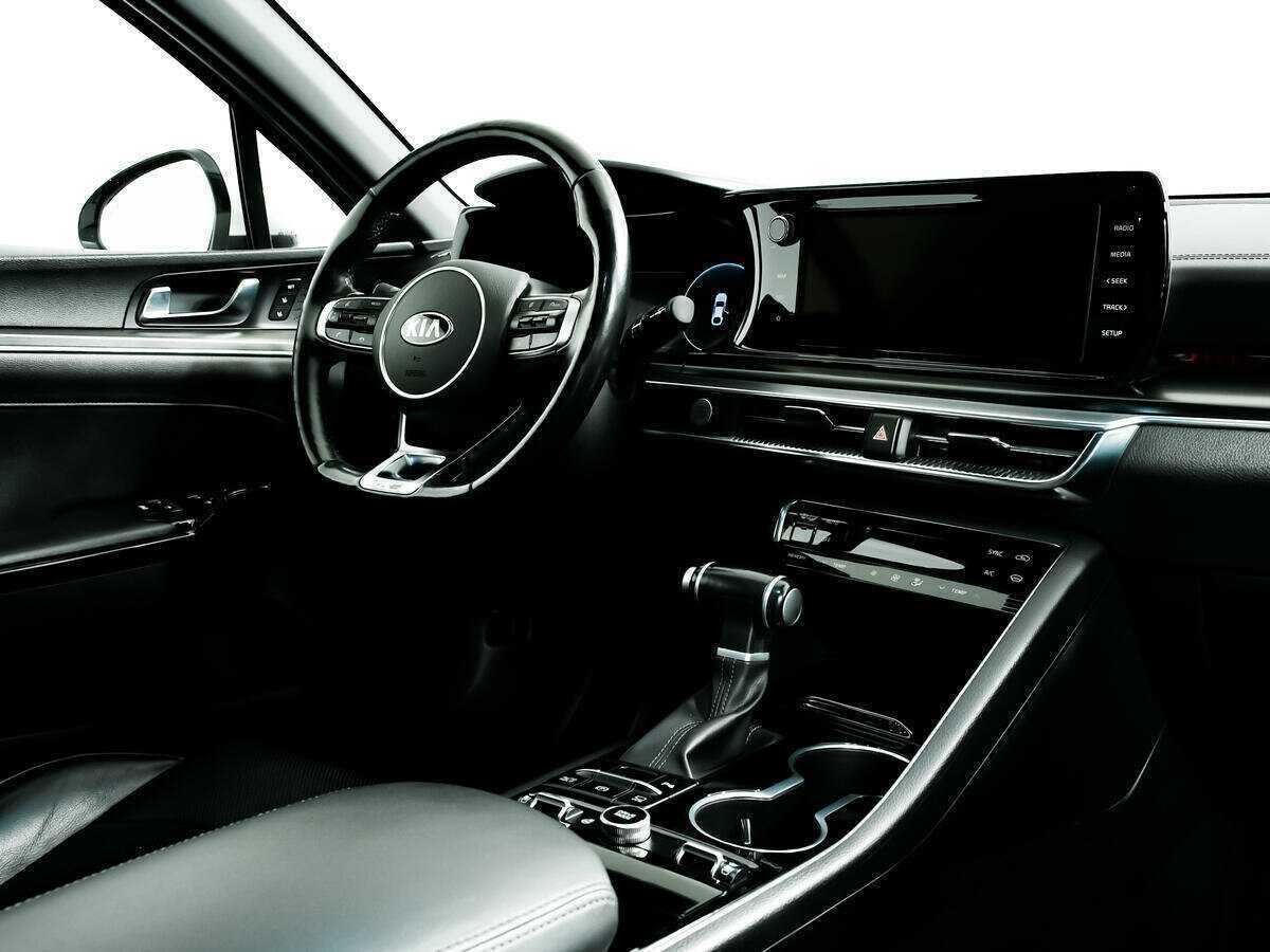 Kia K5 2021 года с пробегом. Фото: #8