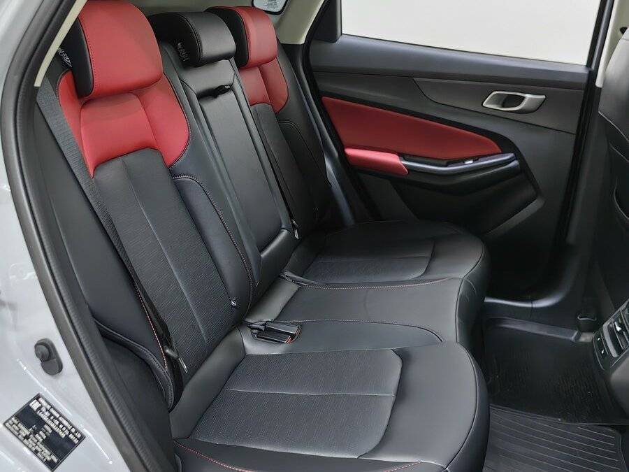 Changan UNI-S (CS55 Plus) 2024 года с пробегом. Фото: #8