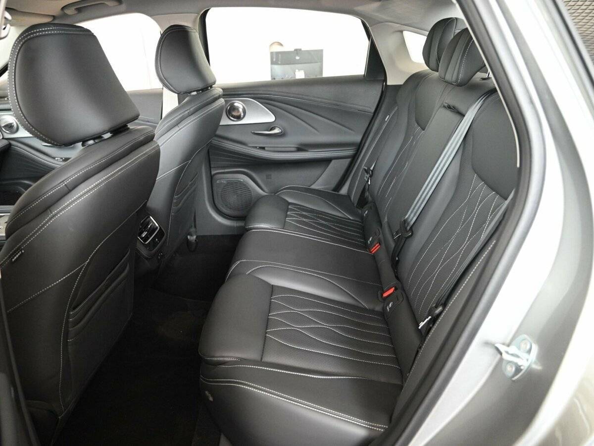 Chery Arrizo 8 2024 года с пробегом. Фото: #8