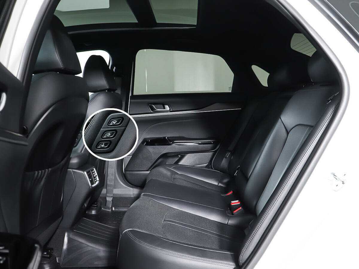 Kia K5 2020 года с пробегом. Фото: #9