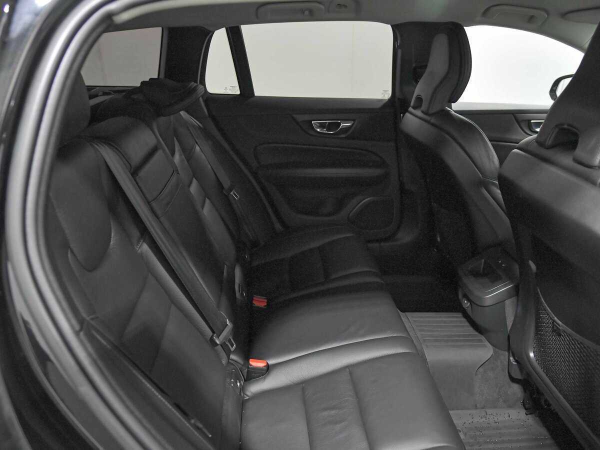 Volvo V60 2020 года с пробегом. Фото: #13