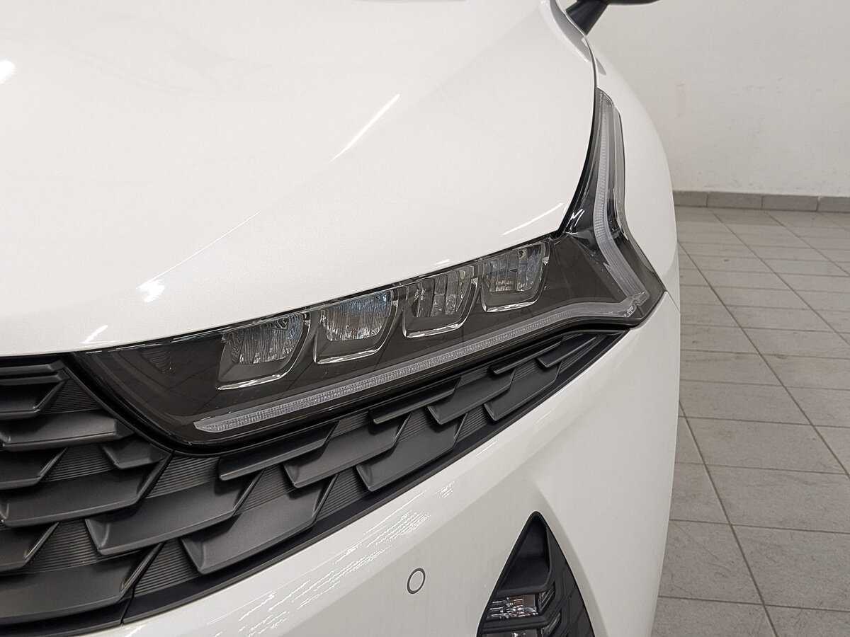 Kia K5 2022 года с пробегом. Фото: #9