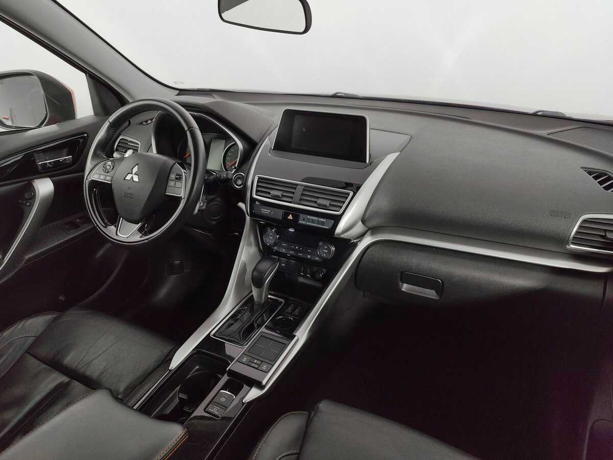 Mitsubishi Eclipse Cross 2018 года с пробегом. Фото: #8