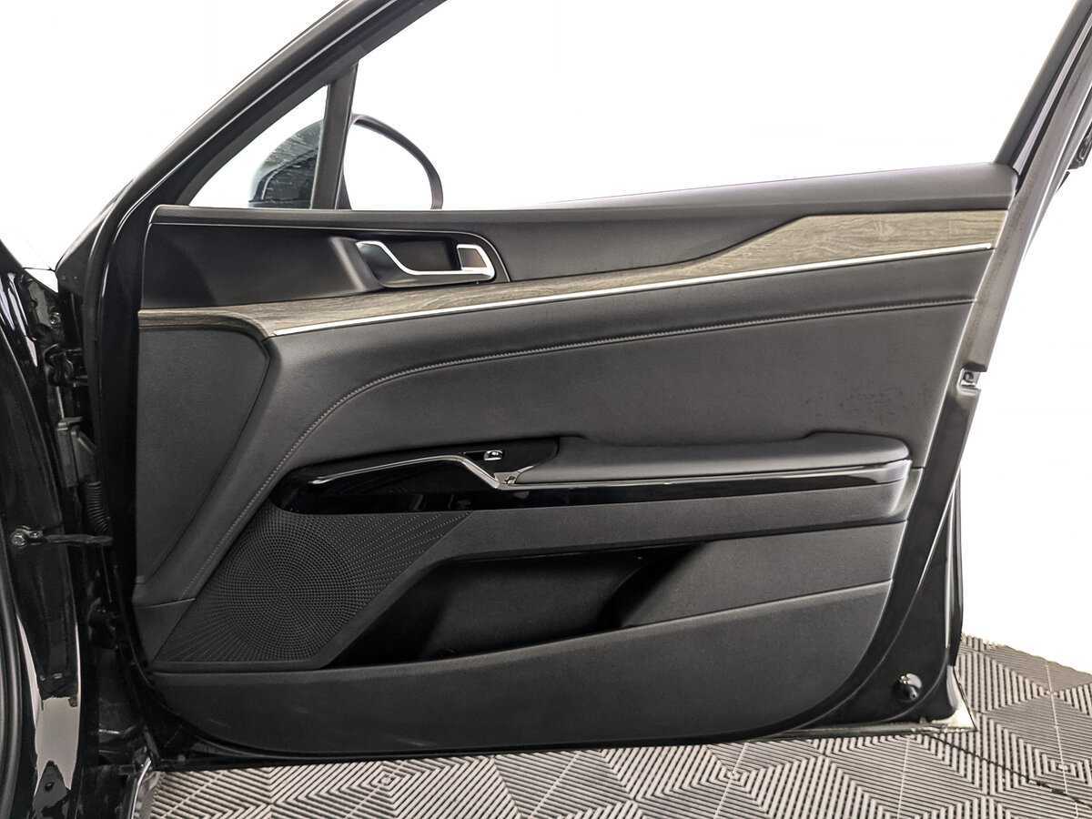 Kia K5 2022 года с пробегом. Фото: #23