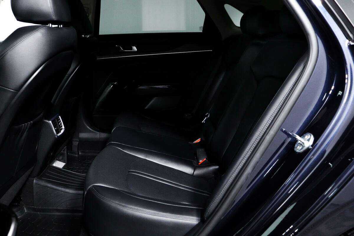 Kia K5 2021 года с пробегом. Фото: #11