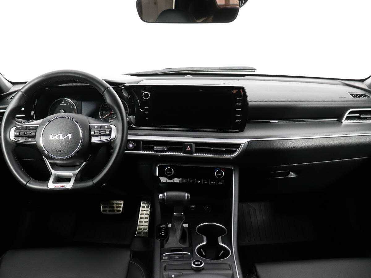 Kia K5 2022 года с пробегом. Фото: #12
