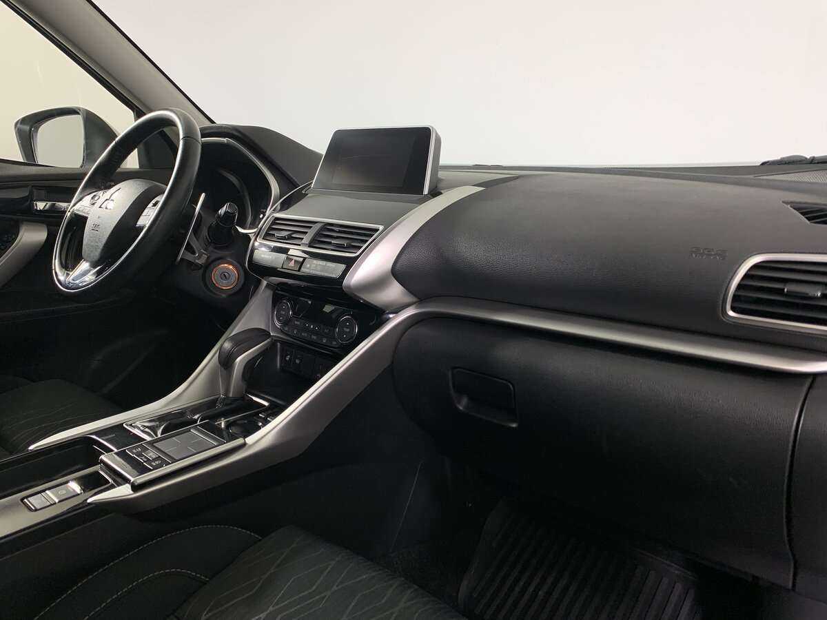 Mitsubishi Eclipse Cross 2018 года с пробегом. Фото: #13