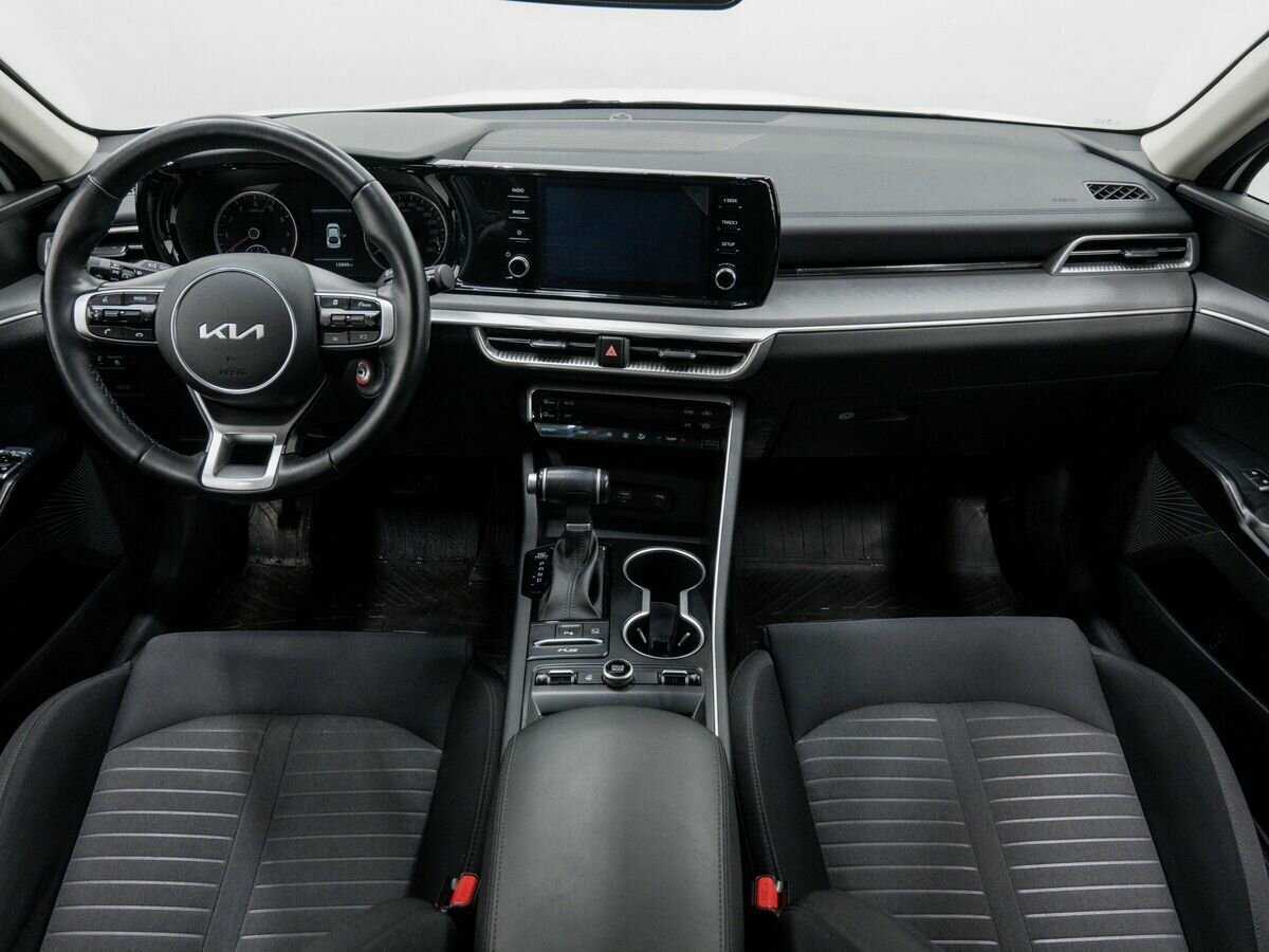 Kia K5 2022 года с пробегом. Фото: #9