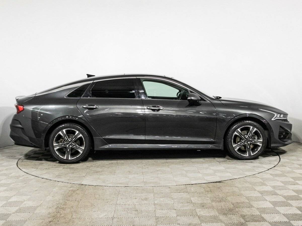 Kia K5 2021 года с пробегом. Фото: #3