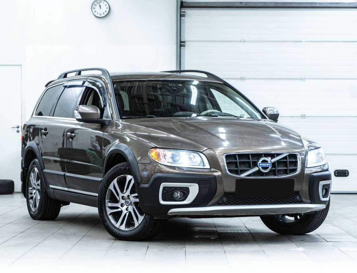 Volvo XC70 2012 года с пробегом. Фото: #1