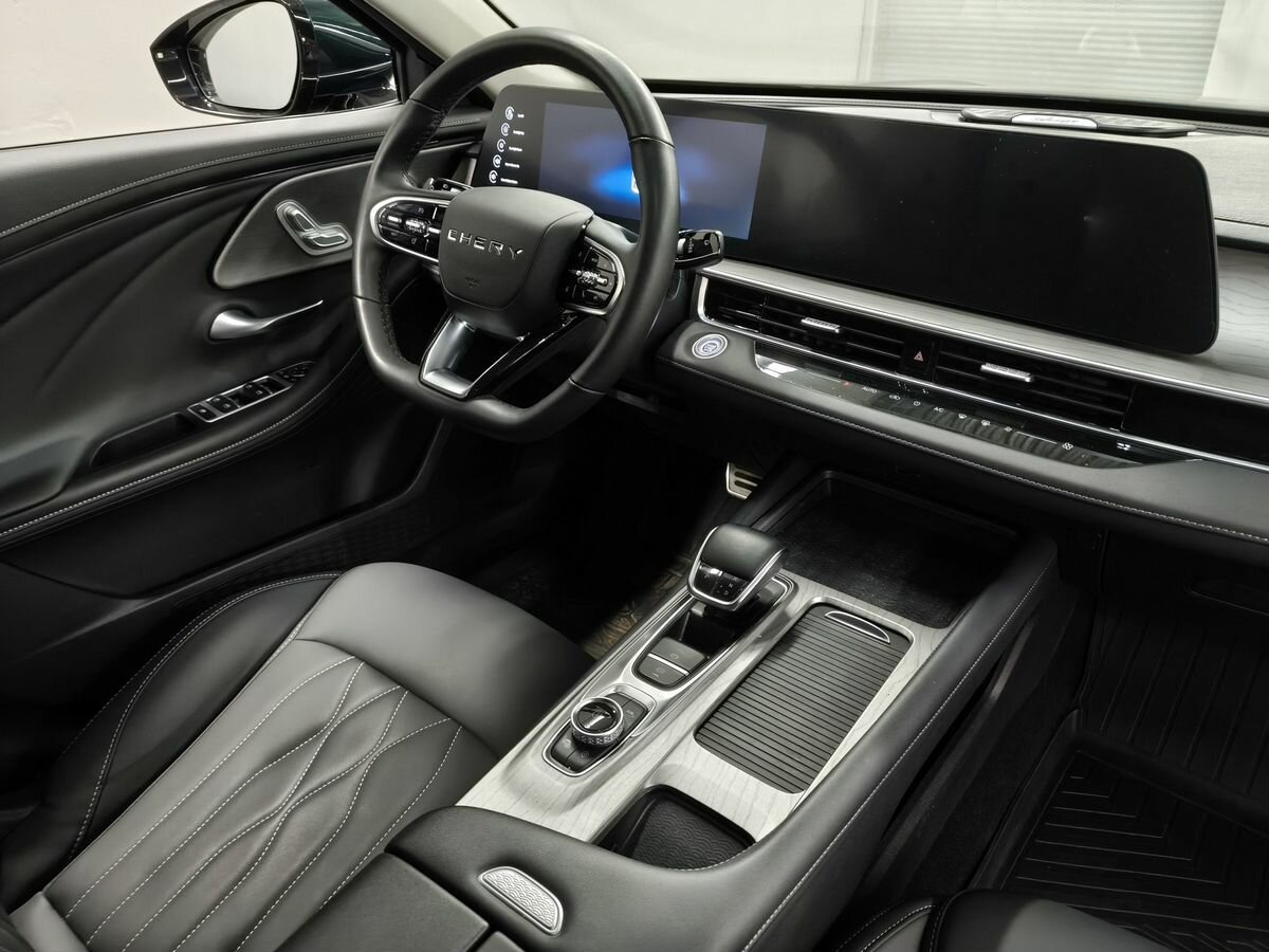 Chery Arrizo 8 2024 года с пробегом. Фото: #9