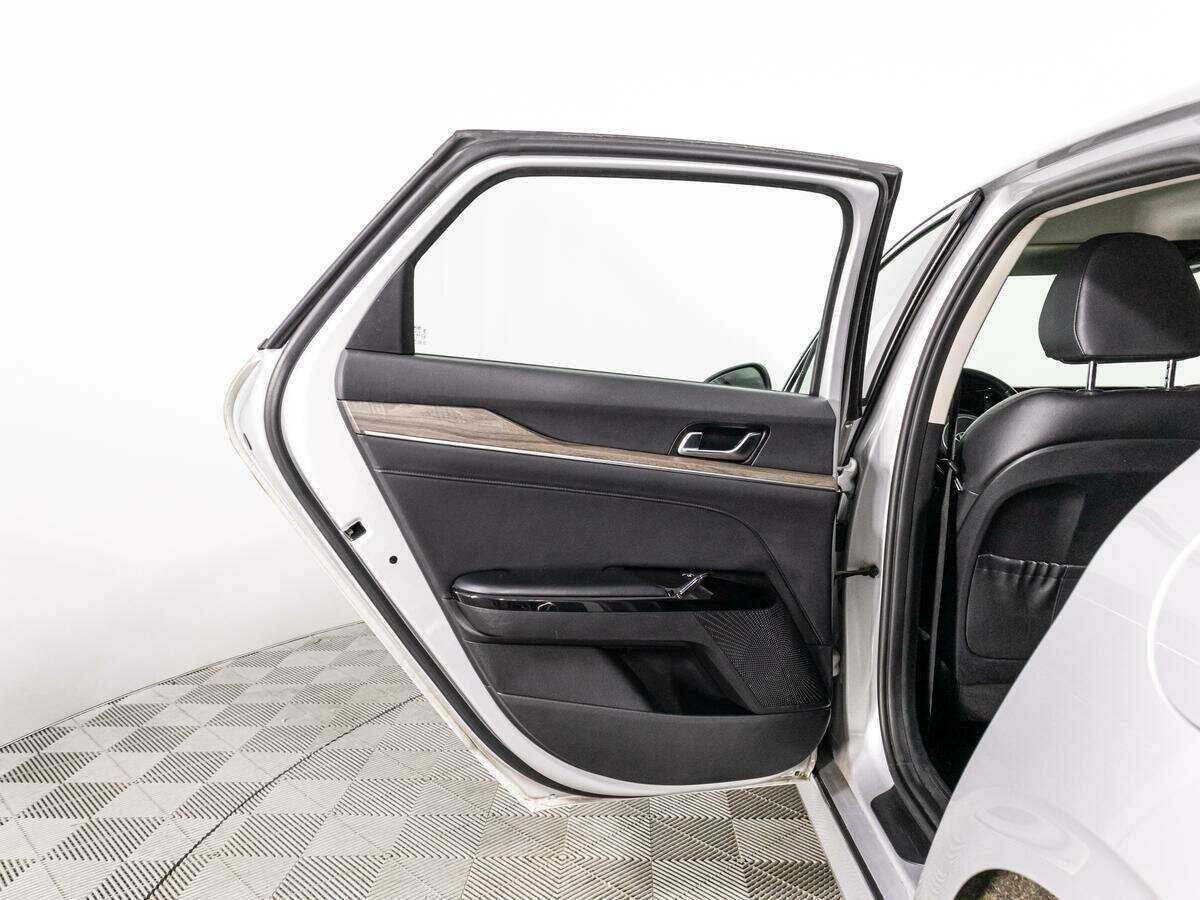 Kia K5 2021 года с пробегом. Фото: #24