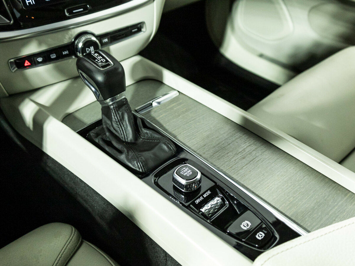 Volvo V60 2018 года с пробегом. Фото: #14