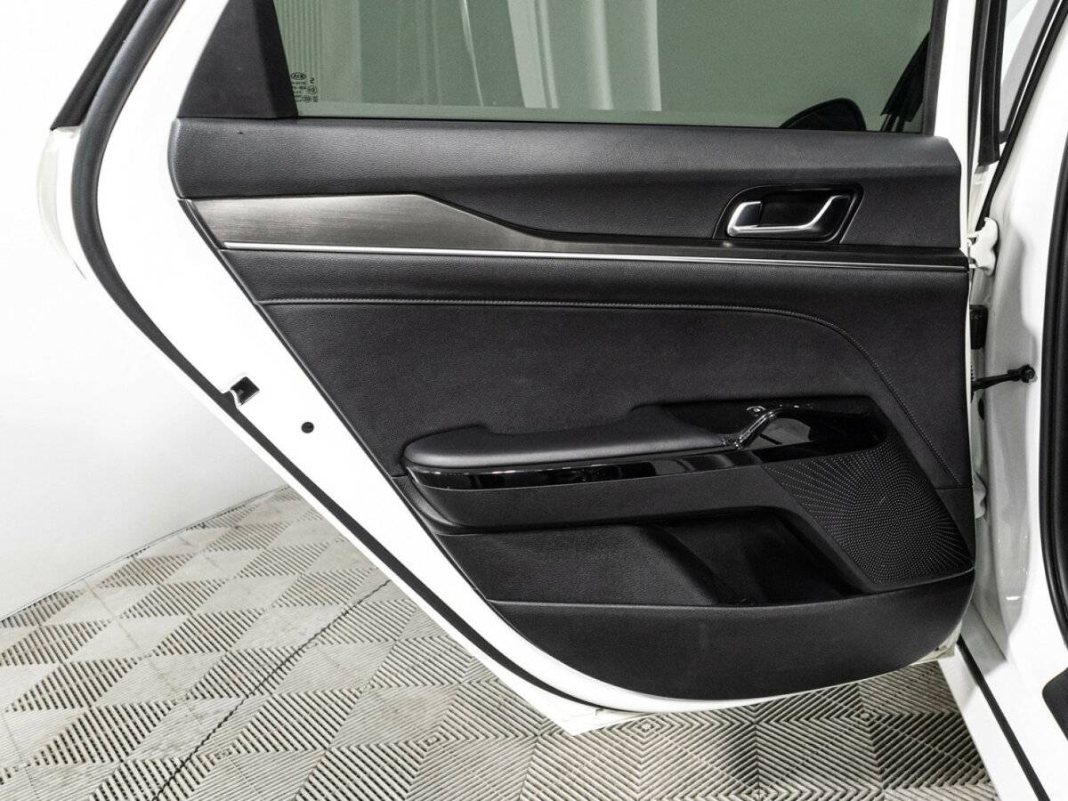 Kia K5 2021 года с пробегом. Фото: #25