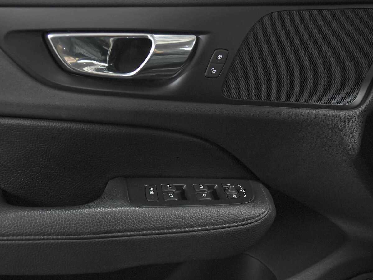 Volvo V60 2020 года с пробегом. Фото: #11