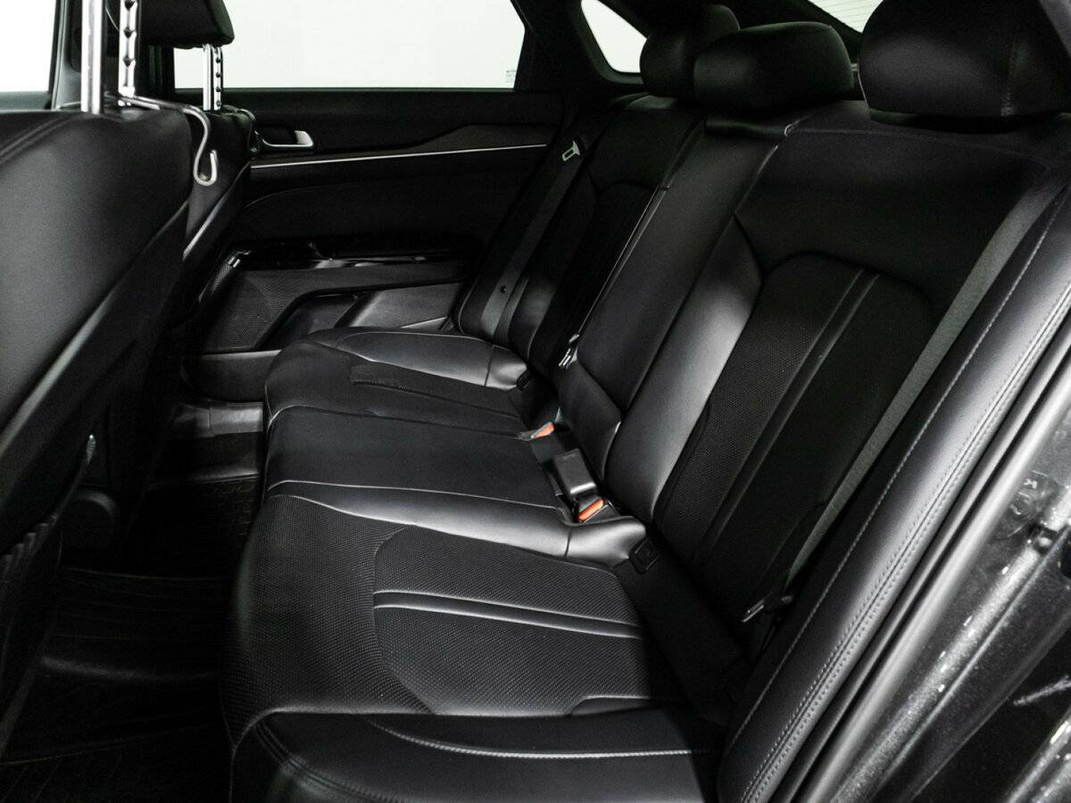 Kia K5 2021 года с пробегом. Фото: #9