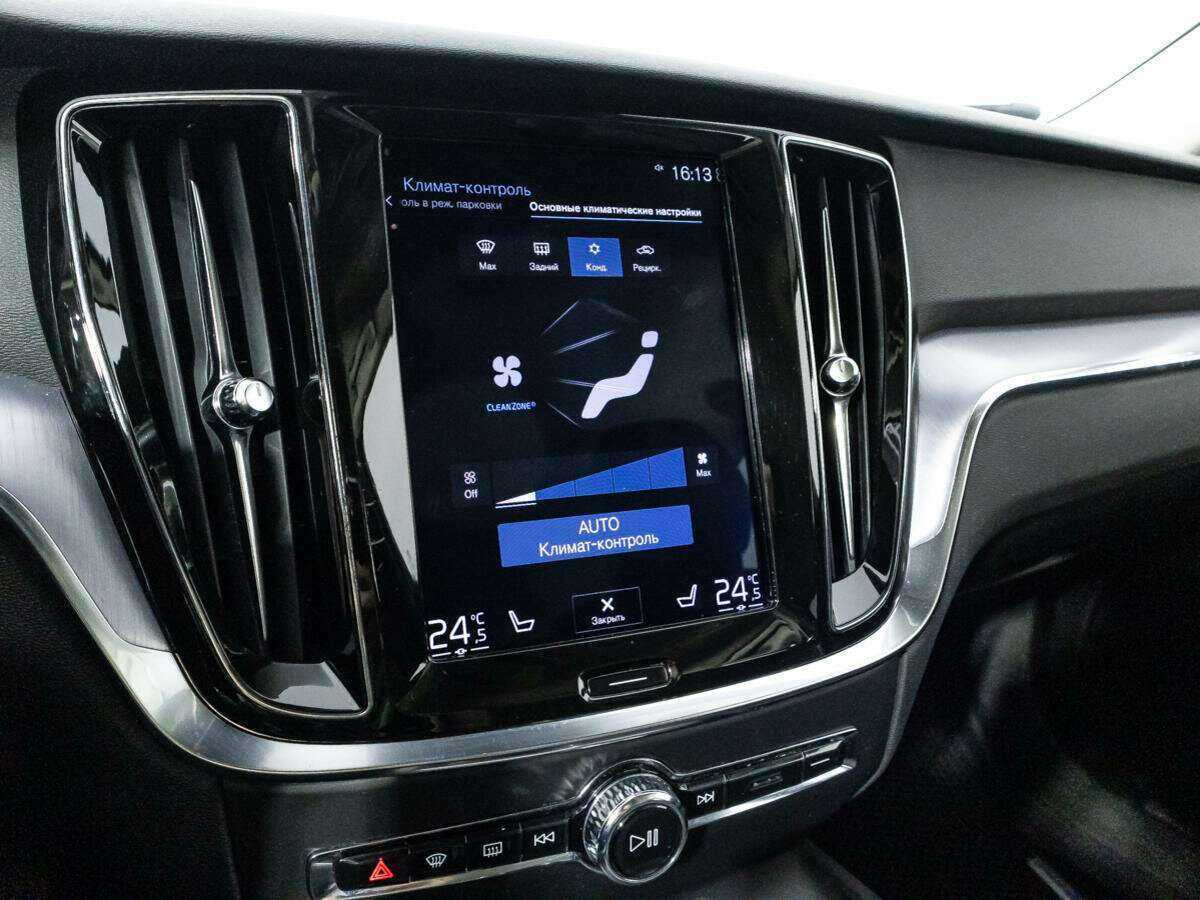 Volvo V60 2018 года с пробегом. Фото: #14