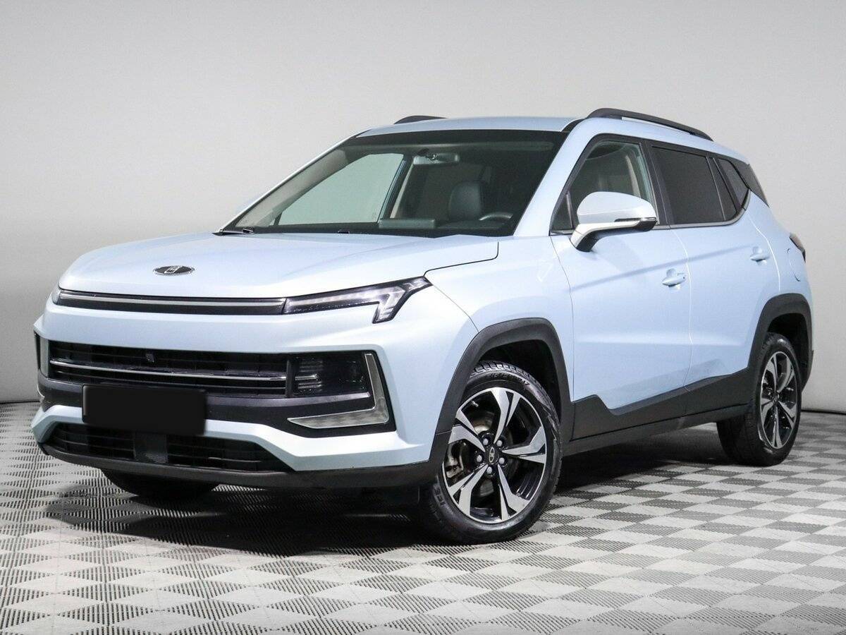 Москвич 3 2023 года с пробегом. Посмотреть фото