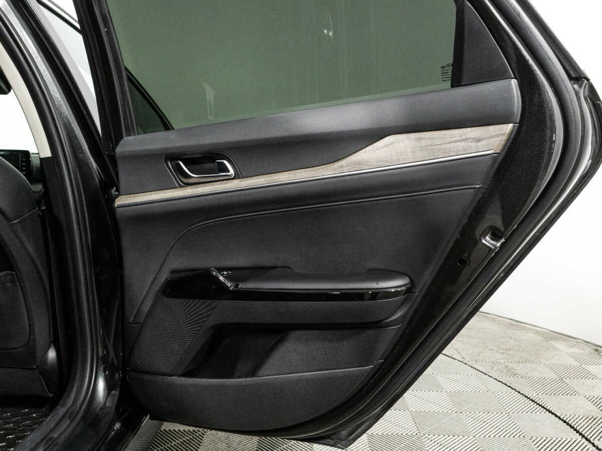 Kia K5 2021 года с пробегом. Фото: #29