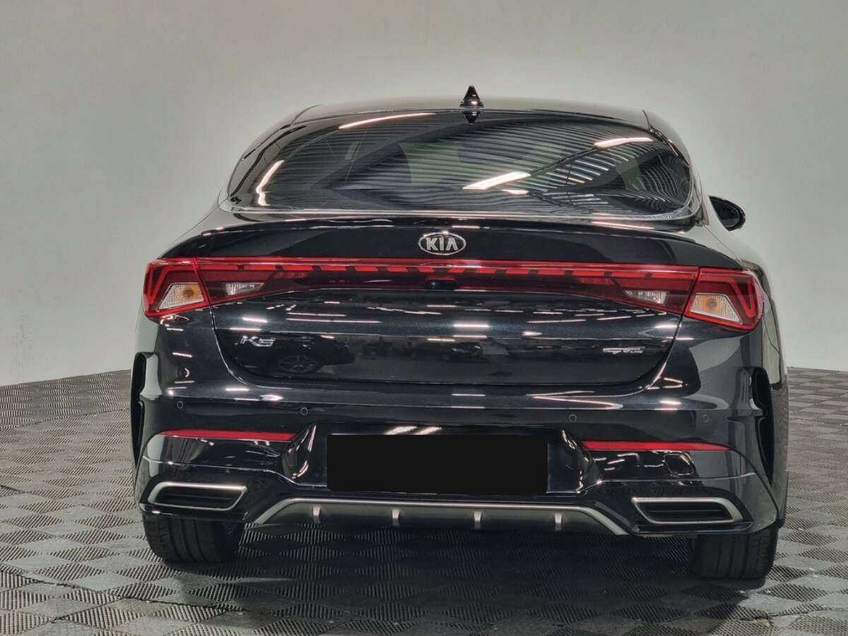 Kia K5 2021 года с пробегом. Фото: #3