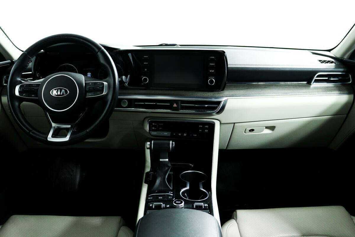 Kia K5 2021 года с пробегом. Фото: #10