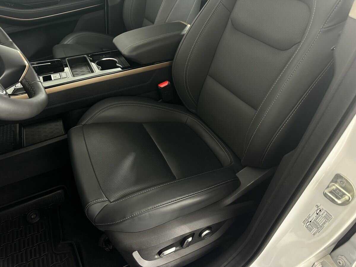 EXEED LX 2023 года с пробегом. Фото: #9