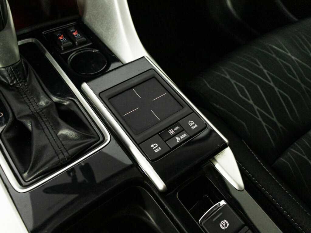 Mitsubishi Eclipse Cross 2018 года с пробегом. Фото: #17