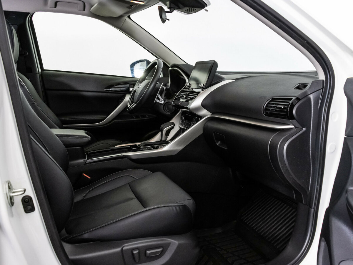 Mitsubishi Eclipse Cross 2022 года с пробегом. Фото: #24