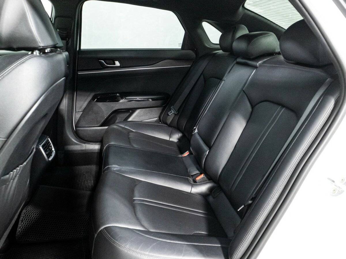 Kia K5 2021 года с пробегом. Фото: #9