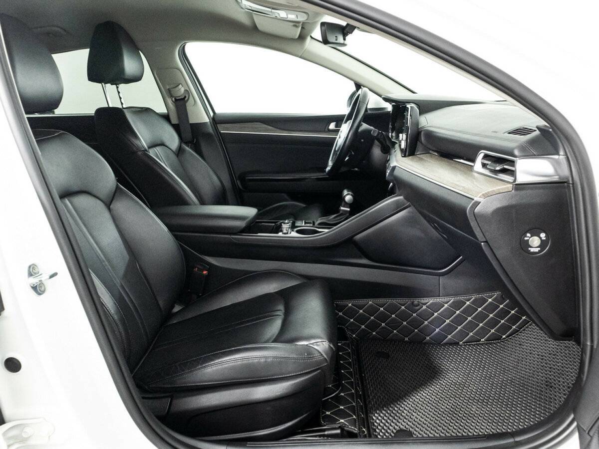 Kia K5 2021 года с пробегом. Фото: #12