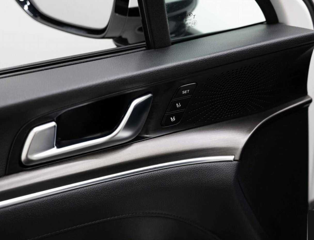 Kia K5 2021 года с пробегом. Фото: #18