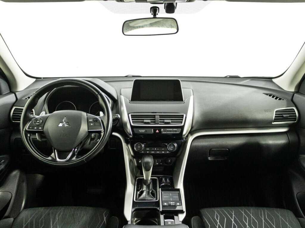 Mitsubishi Eclipse Cross 2018 года с пробегом. Фото: #12