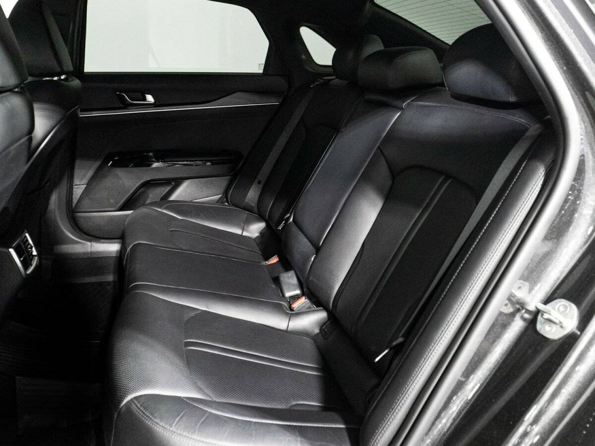 Kia K5 2021 года с пробегом. Фото: #9