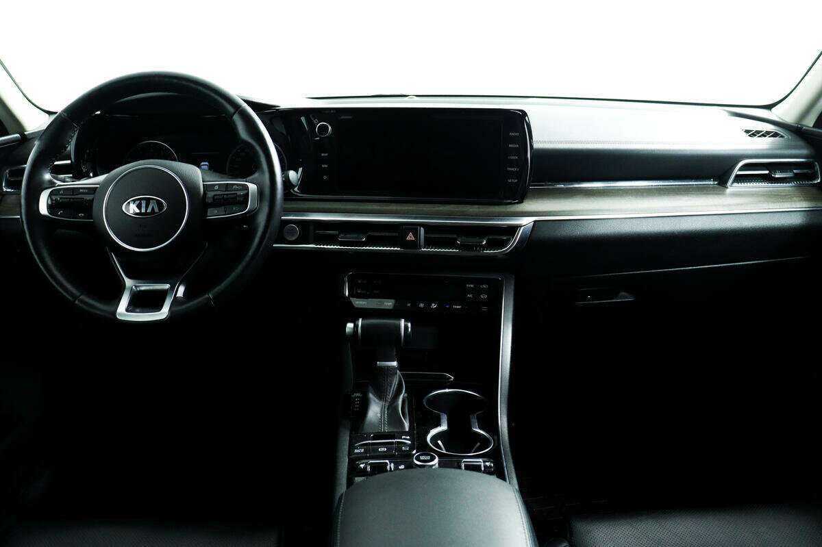 Kia K5 2021 года с пробегом. Фото: #10