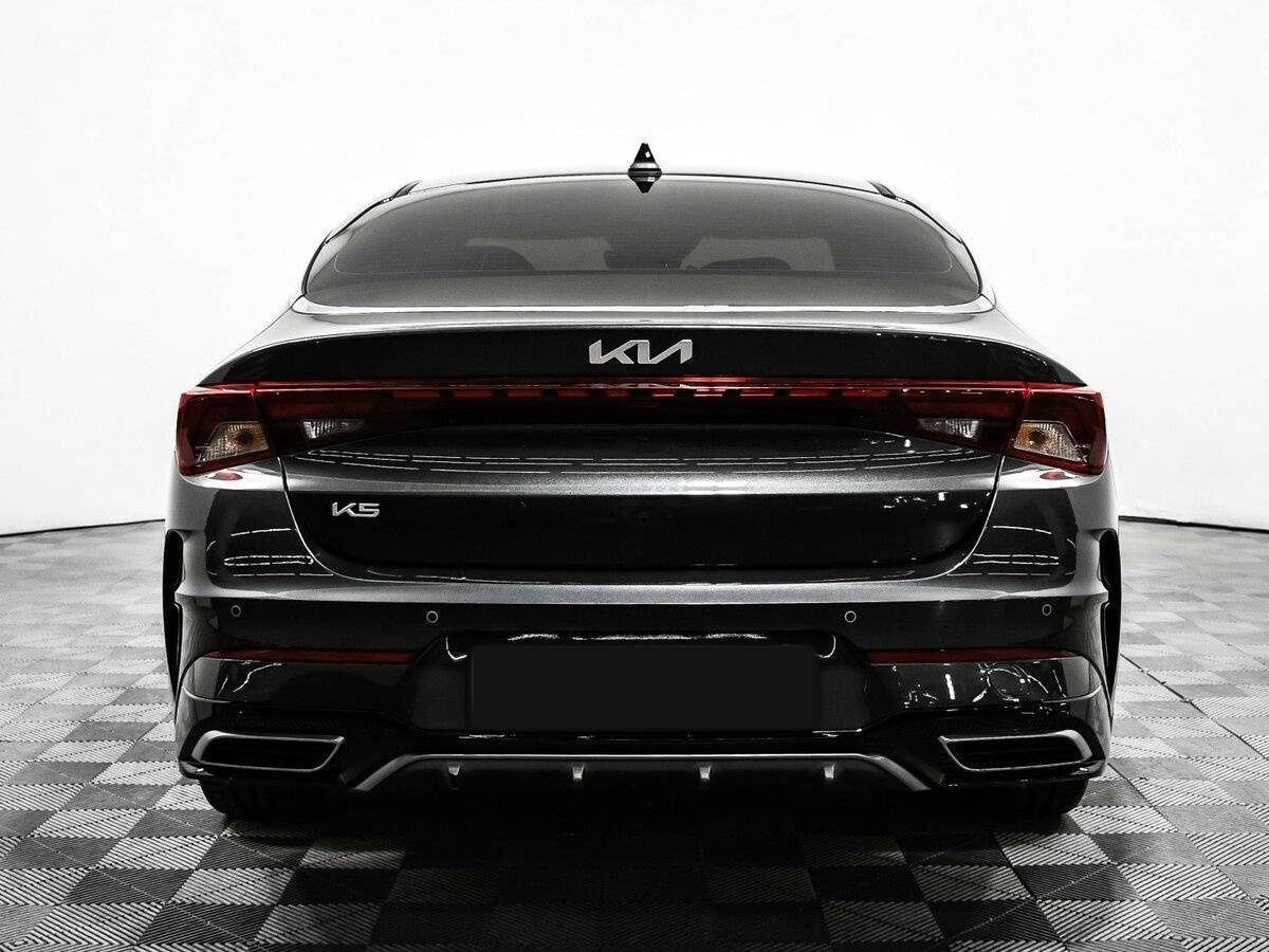 Kia K5 2023 года с пробегом. Фото: #5