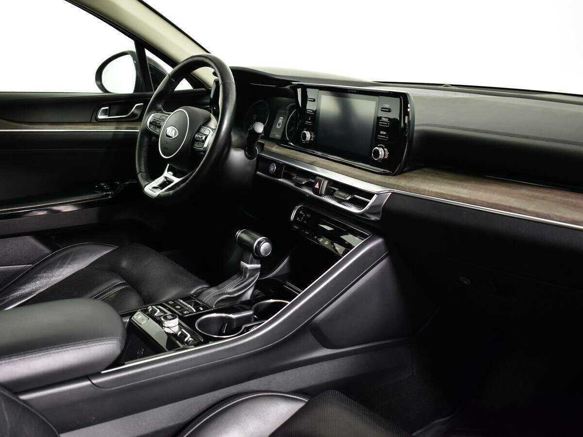 Kia K5 2021 года с пробегом. Фото: #4