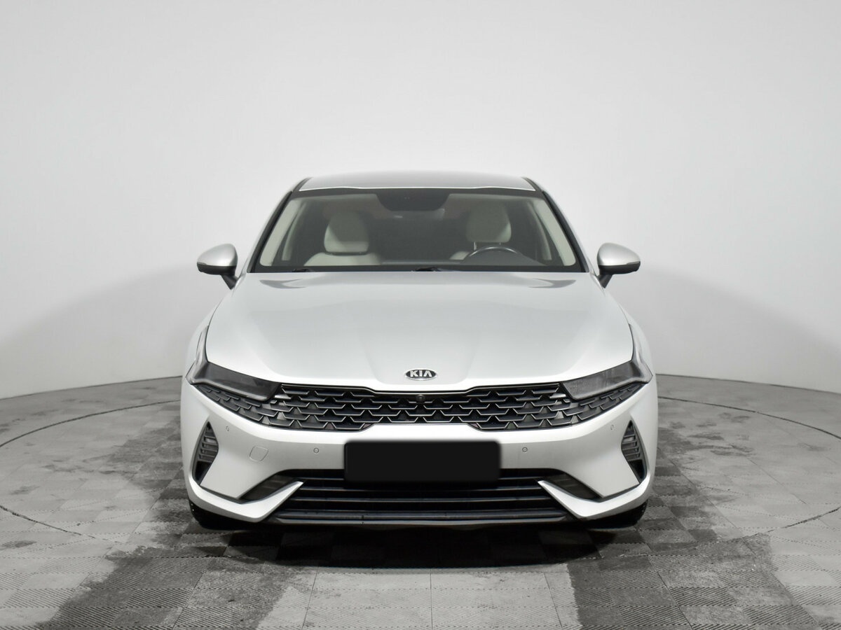 Kia K5 2021 года с пробегом. Фото: #1