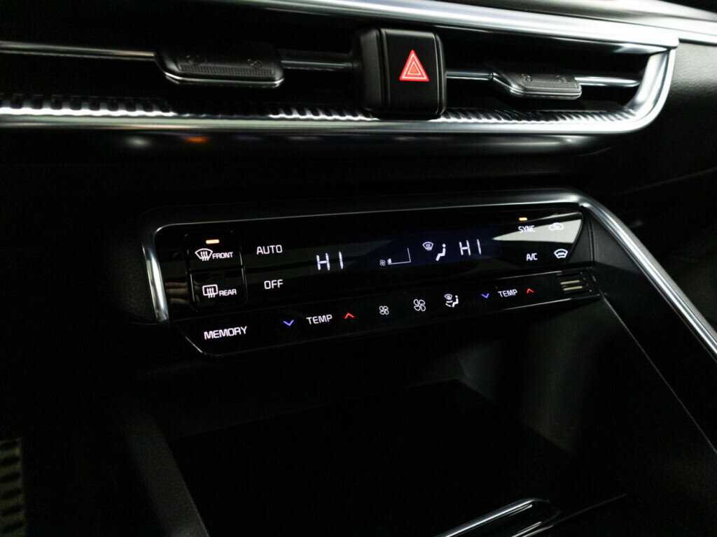 Kia K5 2020 года с пробегом. Фото: #17