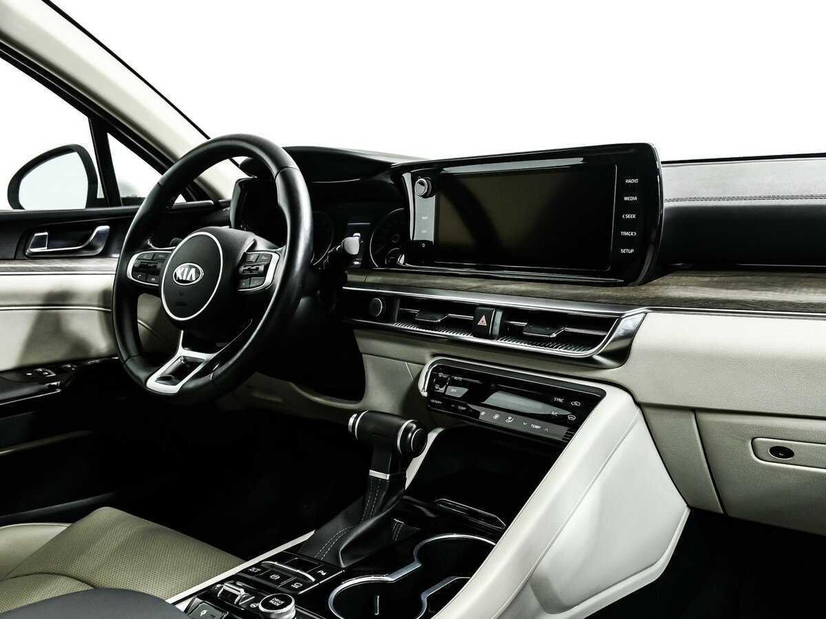 Kia K5 2021 года с пробегом. Фото: #8