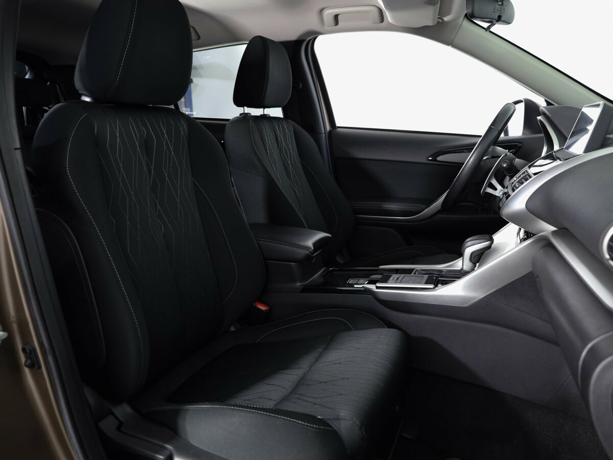 Mitsubishi Eclipse Cross 2019 года с пробегом. Фото: #11