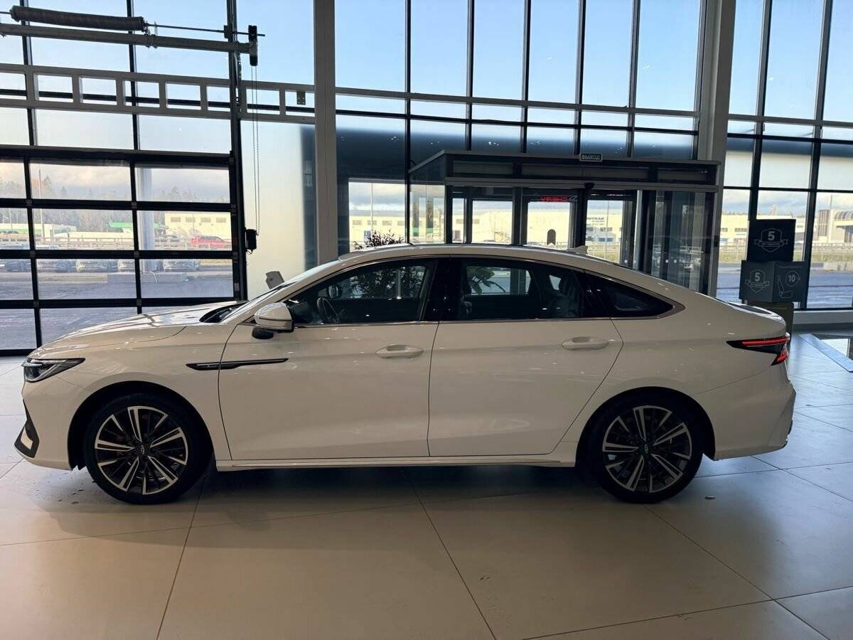 Chery Arrizo 8 2023 года с пробегом. Фото: #2