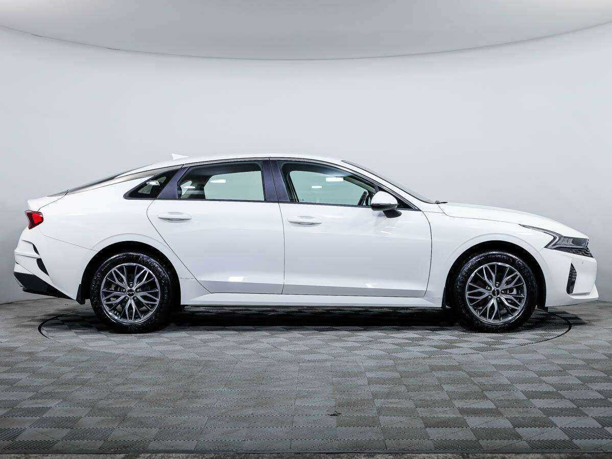 Kia K5 2022 года с пробегом. Фото: #2