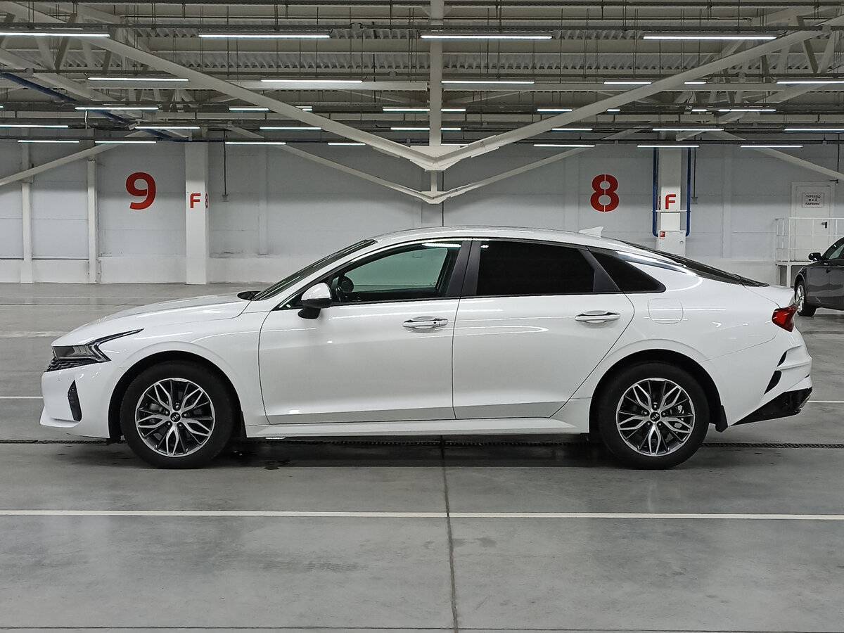 Kia K5 2021 года с пробегом. Фото: #7