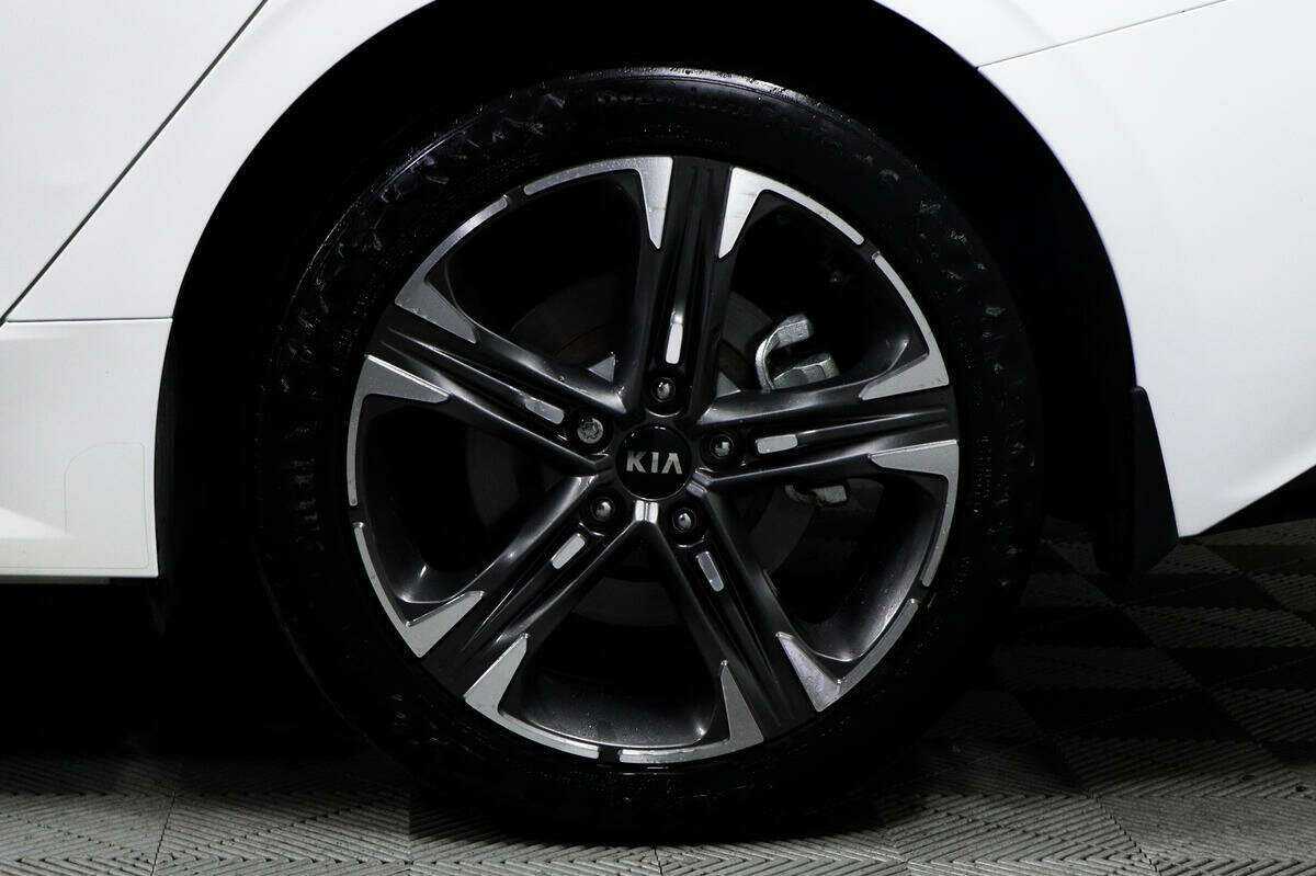 Kia K5 2021 года с пробегом. Фото: #13