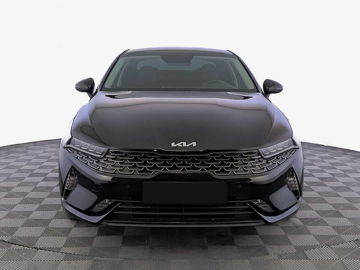 Kia K5 2022 года с пробегом. Фото: #1