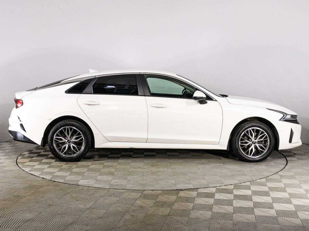 Kia K5 2022 года с пробегом. Фото: #3