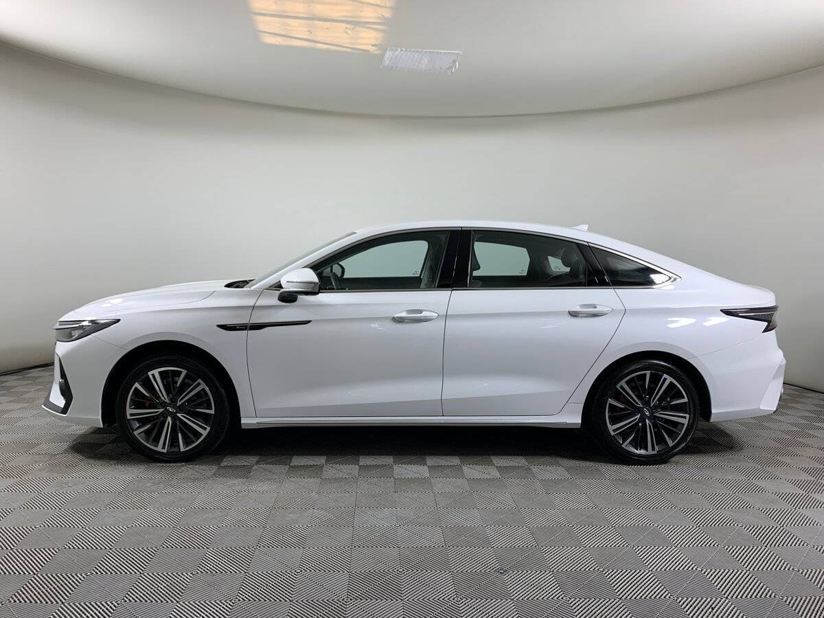 Chery Arrizo 8 2023 года с пробегом. Фото: #7