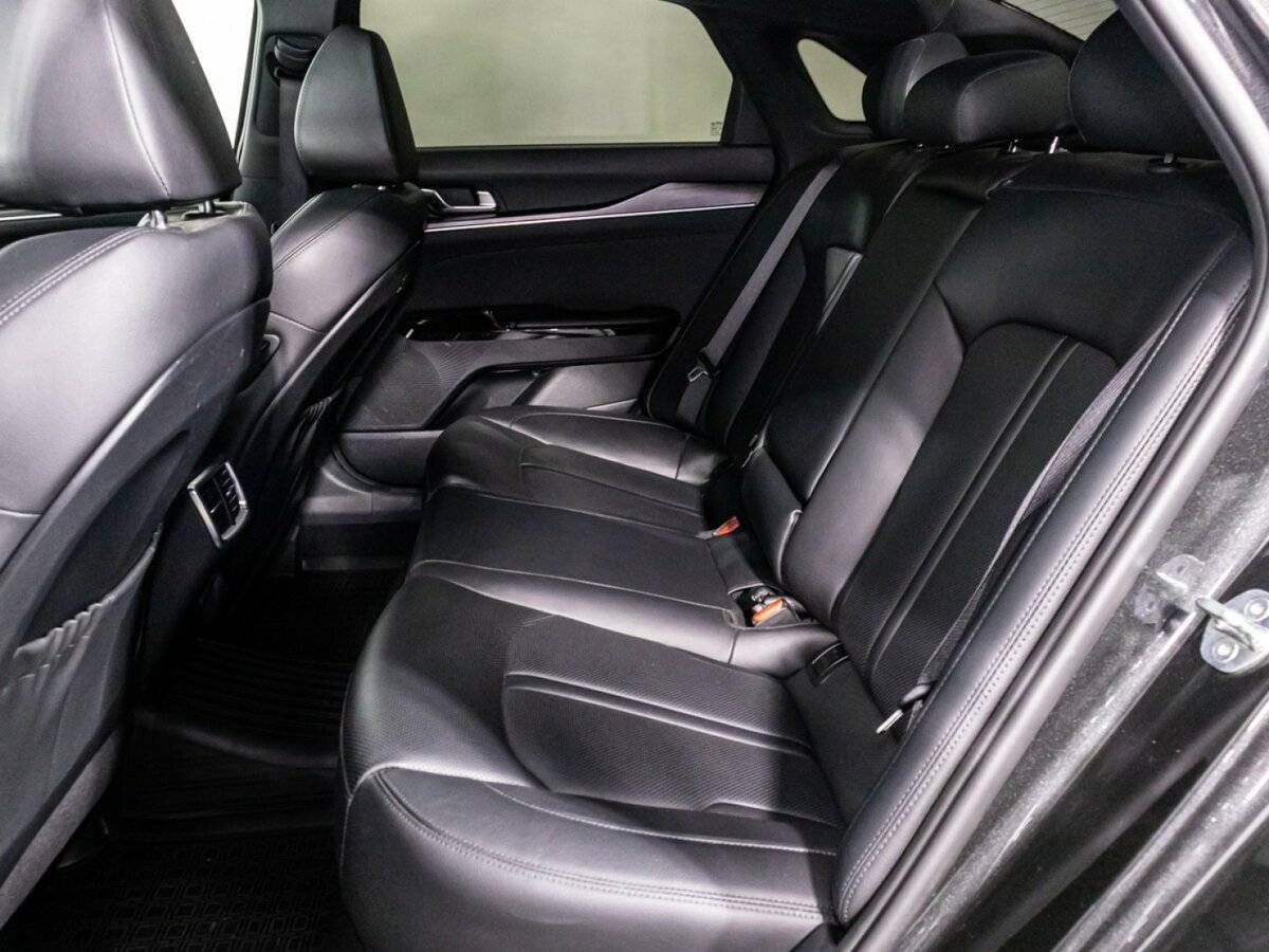 Kia K5 2021 года с пробегом. Фото: #10